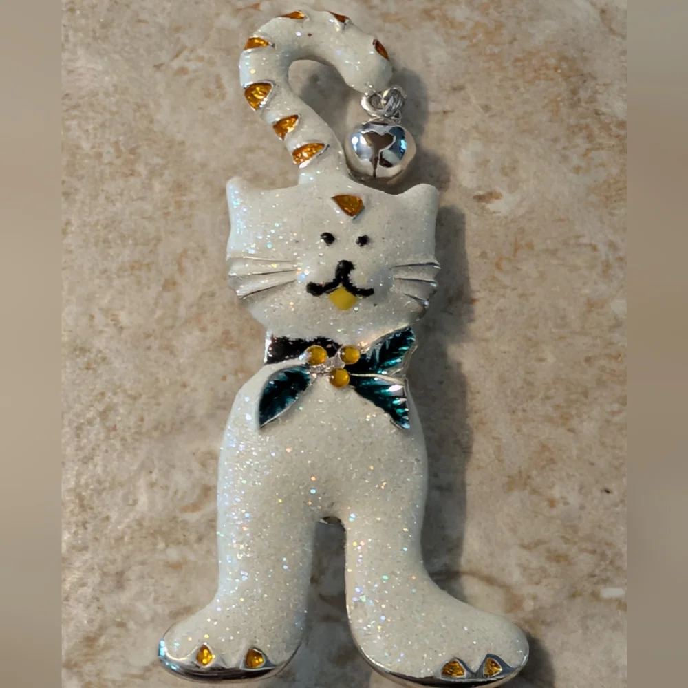 Glittery White Cat Brooch with Working Bell